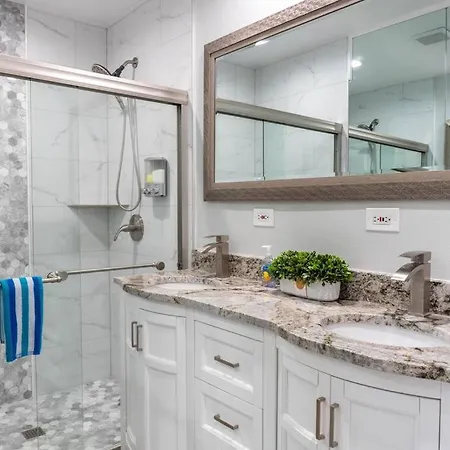 Amazing Water Front View Home Newly Renovated 3Bd 2Bth Clearwater Beach Exterior photo